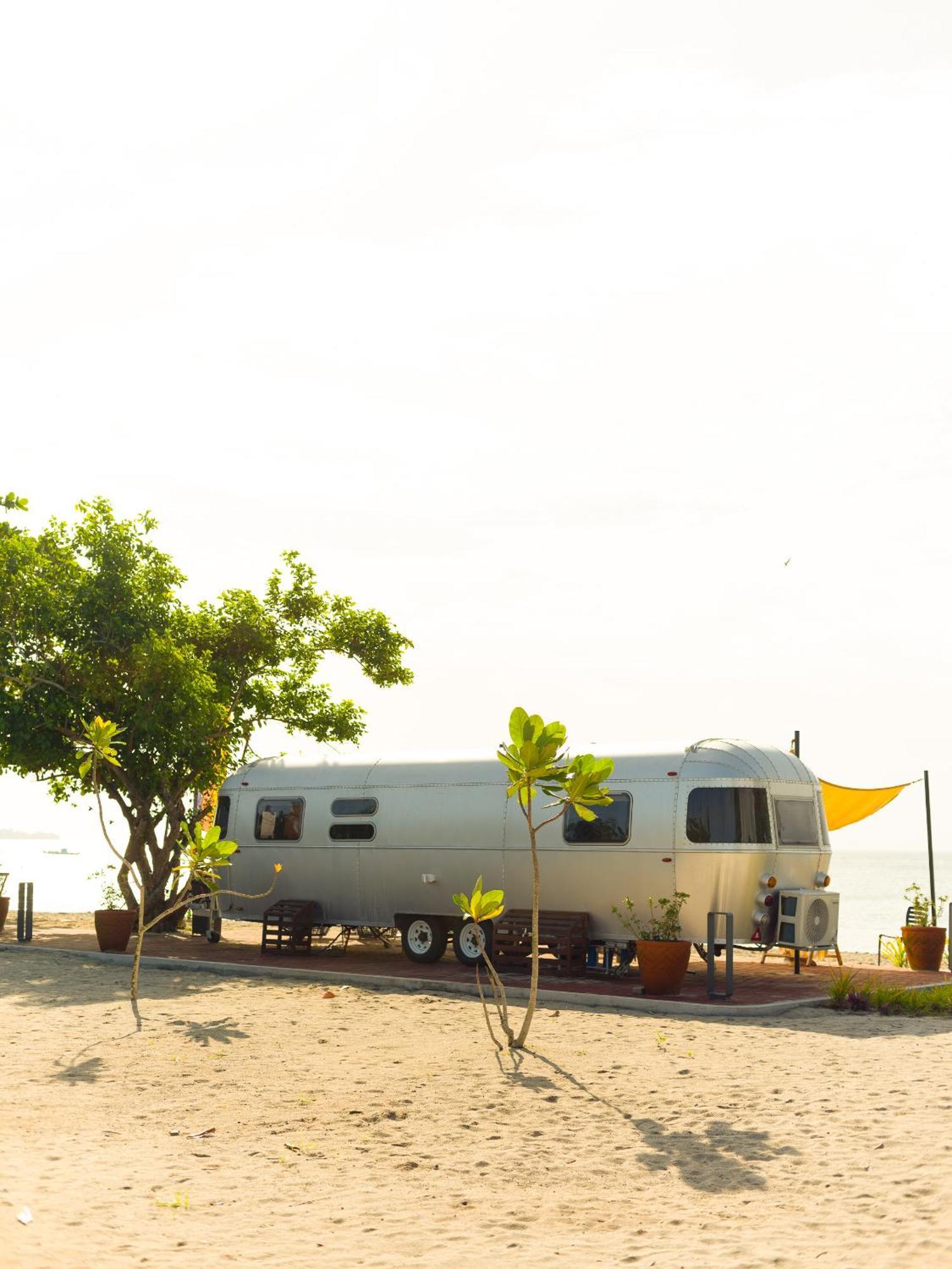 Camperisti Club Laiya Hotel San Juan  Exterior foto